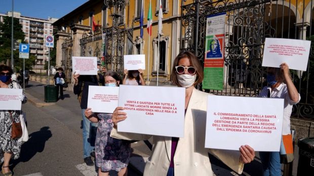 È partita la valanga di denunce del Comitato dei parenti dei morti per Covid
