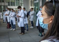DA EROI A CAPRI ESPIATORI: I MEDICI CHIEDONO TUTELE PENALI