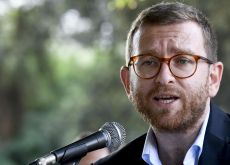 Con i morti e i contagi il Governo non può parlare del cenone di Natale Cenone sì, cenone no. Per Giuseppe Provenzano, ministro per il Sud, la questione non dovrebbe neanche porsi.