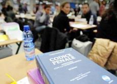 Esame da avvocato, sospese le prove scritte di metà aprile