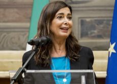 Prenotava il parrucchiere perché sono una donna sola