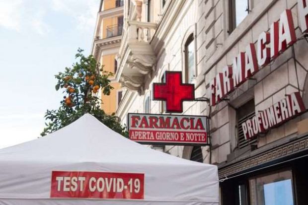 Vaccini anti Covid in farmacia: abilitati già 5.174 farmacisti