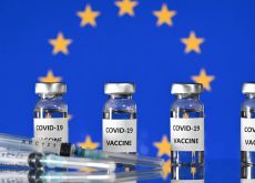 L’UE PRONTA A SOSPENDERE I BREVETTI SUI VACCINI.