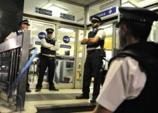 ANCORA FERMI E DETENZIONE PER I CITTADINI UE ALLA FRONTIERA CON LA GB.