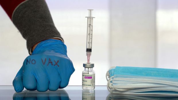 Sospensione ex lege per sanitari non vaccinati