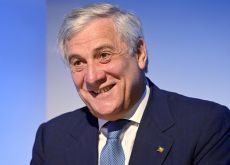 I figli di Berlusconi dietro la svolta liberal del mite Tajani.