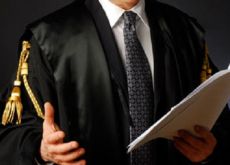 Il continuo svilimento del ruolo degli avvocati indebolisce i diritti di tutti