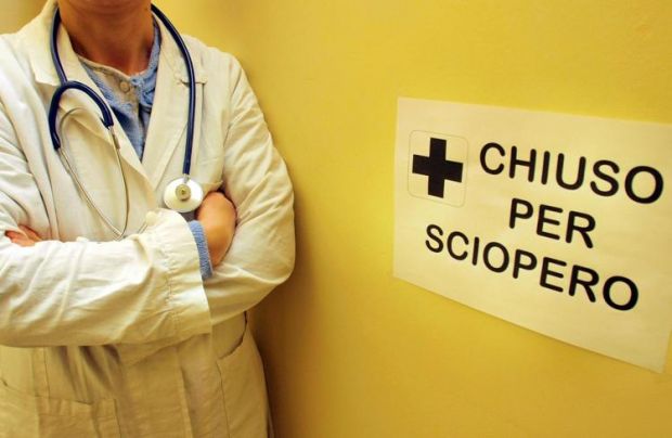 Medici in sciopero l'1 e il 2 marzo, 'carichi insostenibili'