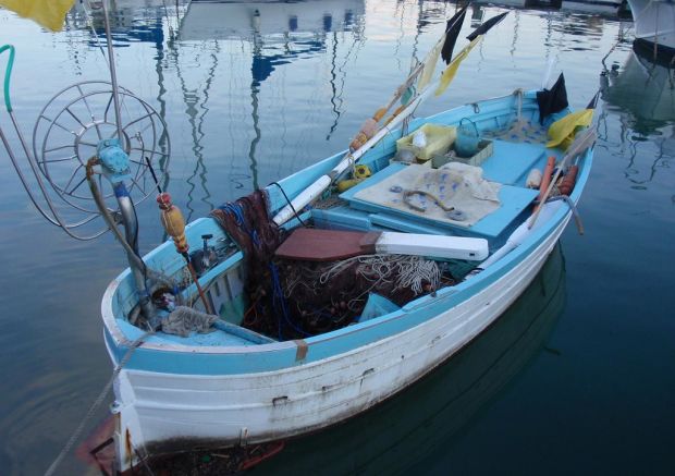 LE BANCHE TIRANO I REMI IN BARCA