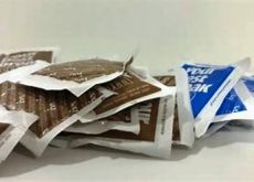 Addio bustina di zucchero al bar