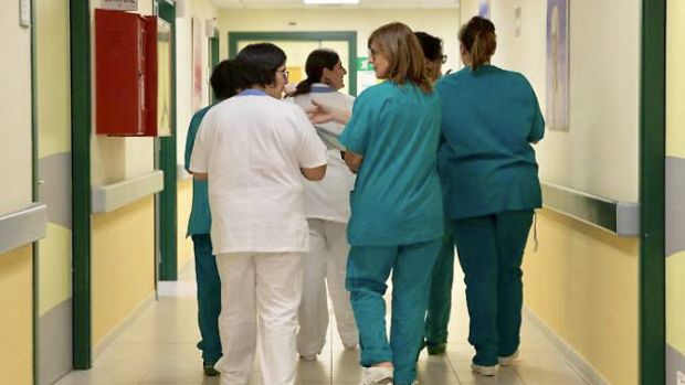 Medici e infermieri in fuga? Cosa raccontano i dati degli ospedali bolognesi