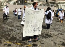 Medici specializzandi in piazza, ‘ci ascoltino o smettiamo di lavorare’