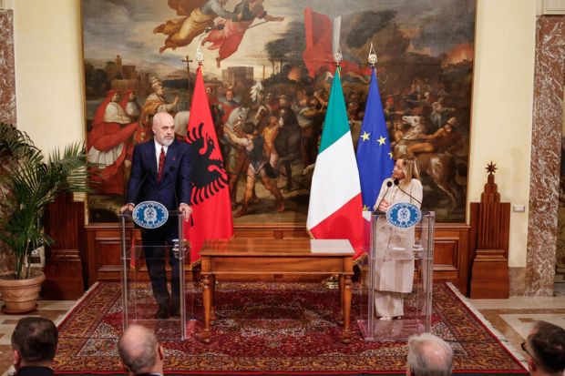 Italia-Albania, un accordo dalle fragili basi legali