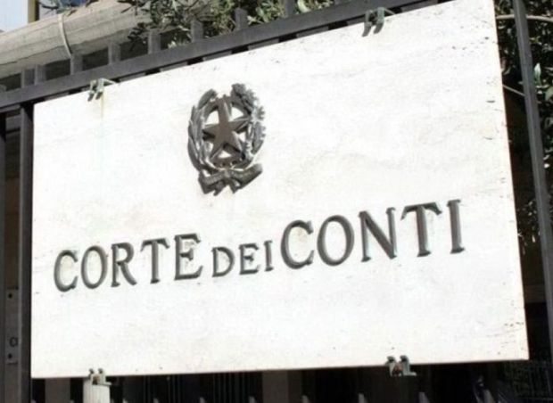 Il pasticciaccio del Consigliere della Corte dei conti che critica l’opposizione debole nei confronti del Governo