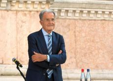 Bologna, guerra Pd-Fdi per l’Archiginnasio d’oro a Prodi