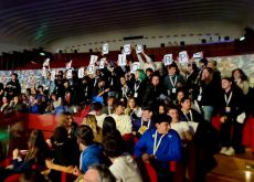 La violenza delle transfemministe contro la Roccella