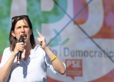 Il granaio rosso si mette a dieta.