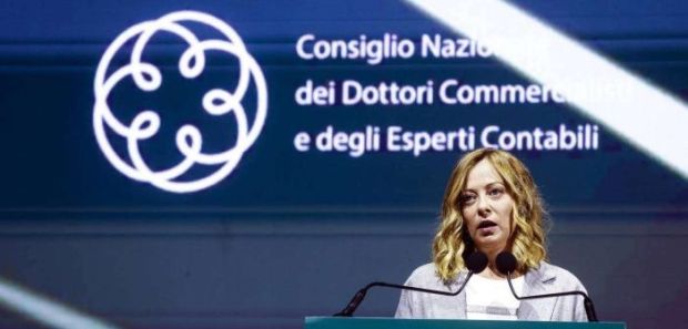RIMETTERE AL CENTRO AUTONOMI E PROFESSIONISTI