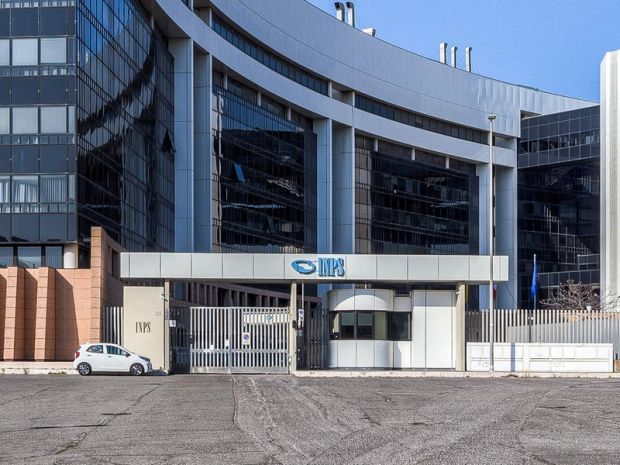 Atti e note di rettifica Inps sospesi ad agosto