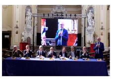 Vigilare sulla trasparenza per evitare deriva di opacità e conflitti d’interesse.