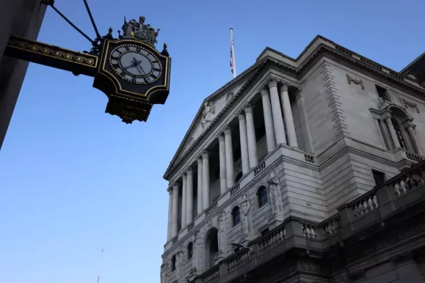 Bank of England taglia i tassi di interesse al 4%