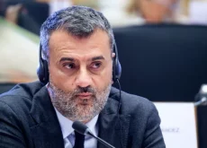 Trulli roventi. Monta il caso Decaro