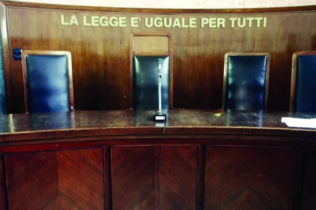 Torino, giudice assolve l’uomo che massacrò di botte l’ex moglie: «Va compreso»