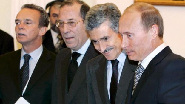 D’Alema, la Cina come ultima sceneggiata