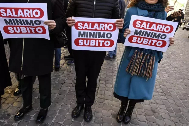 Sì del Senato alla delega al governo su salario minimo, è legge
