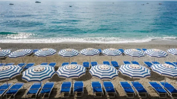 Estate 2025 crollo nei lidi: –15% di presenze