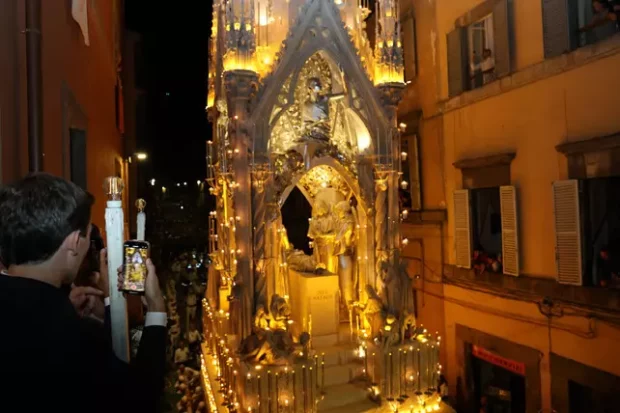 Allarme a Viterbo alla macchina di S.Rosa.