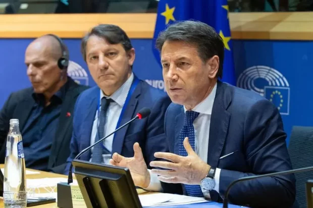 Crolla il campo largo. E pure il M5S tradisce il padre del “reddito”