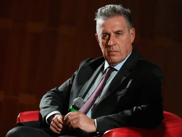 Anm è ostaggio dalle correnti