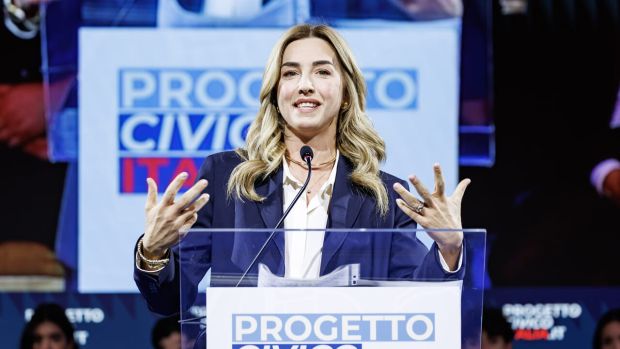 Casa riformista cerca la carta anti Meloni