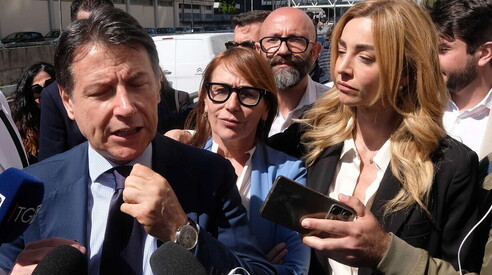 L'asse tra Conte e Salis contro le primarie di coalizione è un messaggio di sfiducia a Schlein