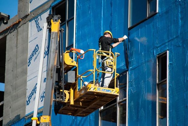 La sicurezza sul lavoro in Italia: dati, tendenze e sfide per imprese e professionisti