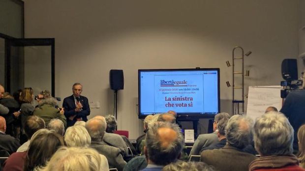 Carriere separate, la sinistra per il Sì sfida l’asse Pd-M5S