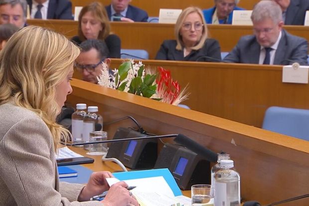 Meloni detta la linea su sicurezza, Ucraina e riforme: conferenza di inizio anno ad alta densità politica