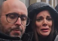 I Moretti aggrediti dai familiari delle vittime di Crans-Montana