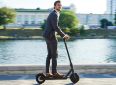 Monopattini, dal 16 maggio scatta obbligo targa e assicurazione: multe fino a 400 euro