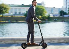 Monopattini, dal 16 maggio scatta obbligo targa e assicurazione: multe fino a 400 euro