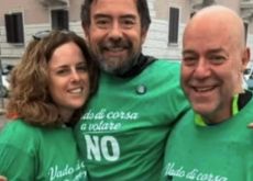 Stessa carriera, stessa sede e stessa corrente: l’abbraccio tra giudice e procuratore è già un cult!