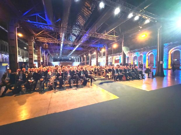 SFIDA COMPETENZE E CRISI OCCUPAZIONALE TERRITORIALE