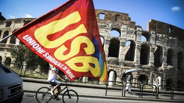 Sciopero generale oggi, dai treni alla scuola: chi si ferma e perché