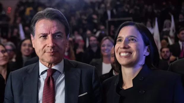 Patemi estivi sulla rotta delle primarie: Conte con Grillo, Schlein con le correnti