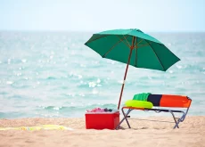 Borsa frigo in spiaggia? Il divieto di introdurre cibo è illegittimo