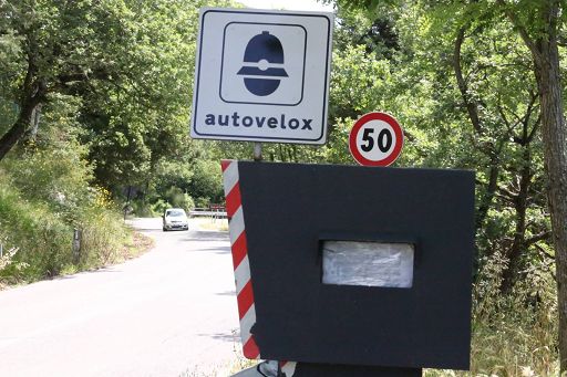 Autovelox, con il nuovo decreto stop a 850 non omologati
