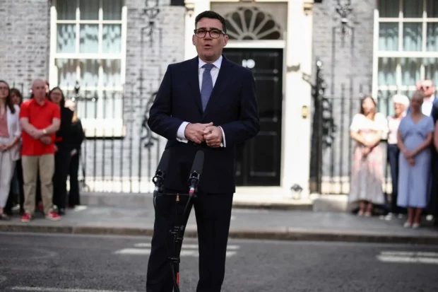 Andy Burnham da oggi è il nuovo premier del Regno Unito