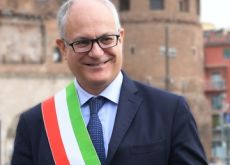 Gualtieri premia gli abusivi