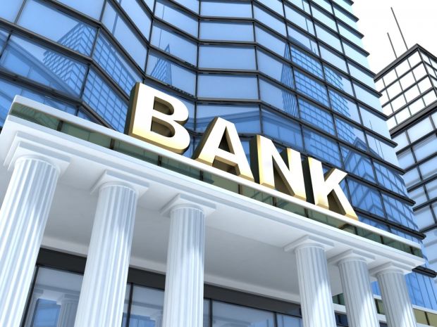 Conti correnti, le banche presentano il conto